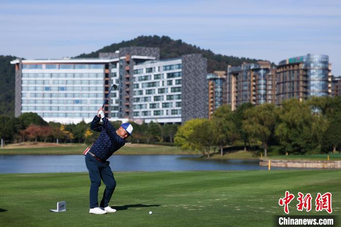 三菱电机自动化公开赛次轮陈逸龙独自领先，两