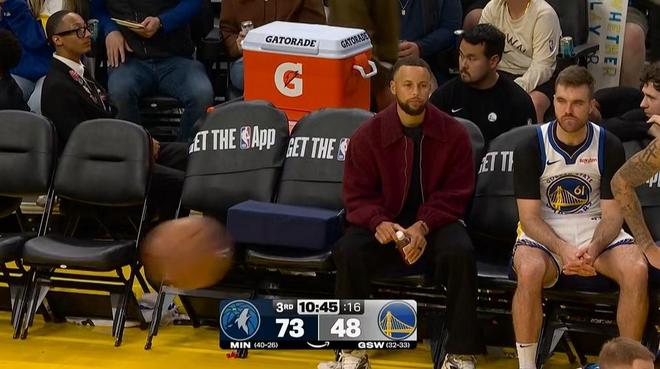 库里缺阵勇士四连败 38岁生日遭遇伤病潮冲击季