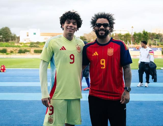 皇马U19小将恩佐-阿尔维斯帽子戏法助球队9-1大胜